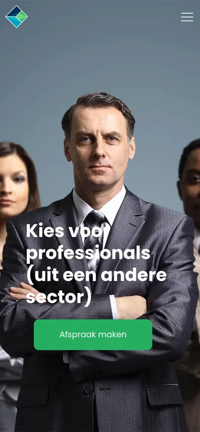De website van Crossroads op een telefoon, managementtrainingen
