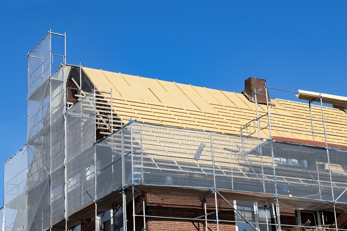 Gerestaureerde gevel detail