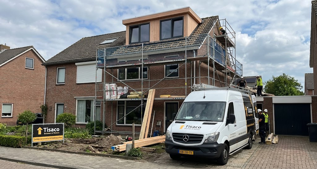 Zolderkamer met dakkapel